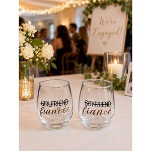 Fiancé/Fiancée Stemless Drinking/Wine Glasses Clear w/Black/Gold Text Bridal